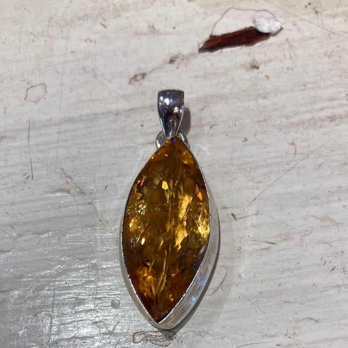 Citrine pendent