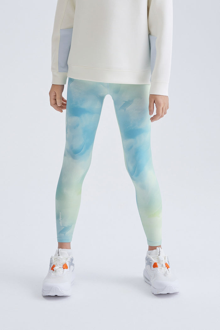 **Elf Blue**