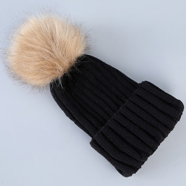 Cute Winter Knitted Hat With Fluffy Fur Pompom