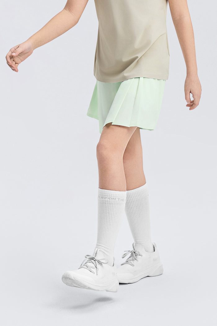 **Pale mint**