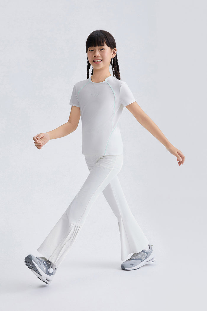 **Cloud Dancer**