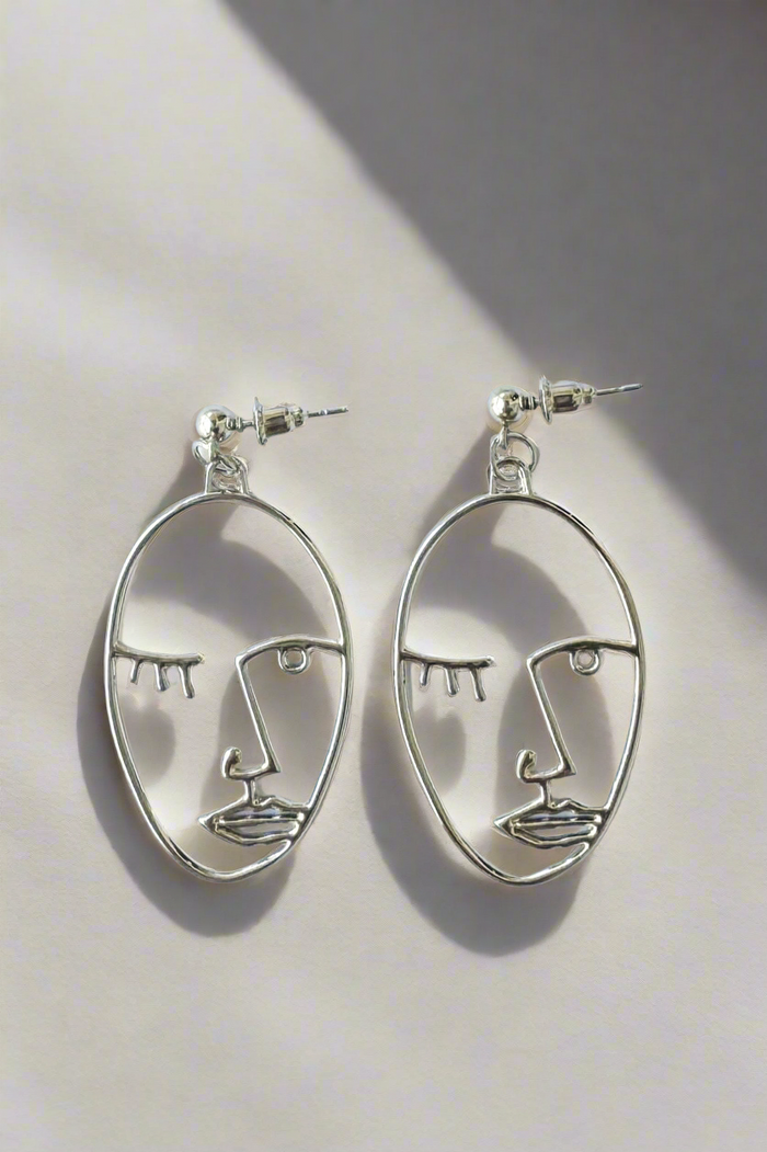 Hetley Earrings - Runway Goddess