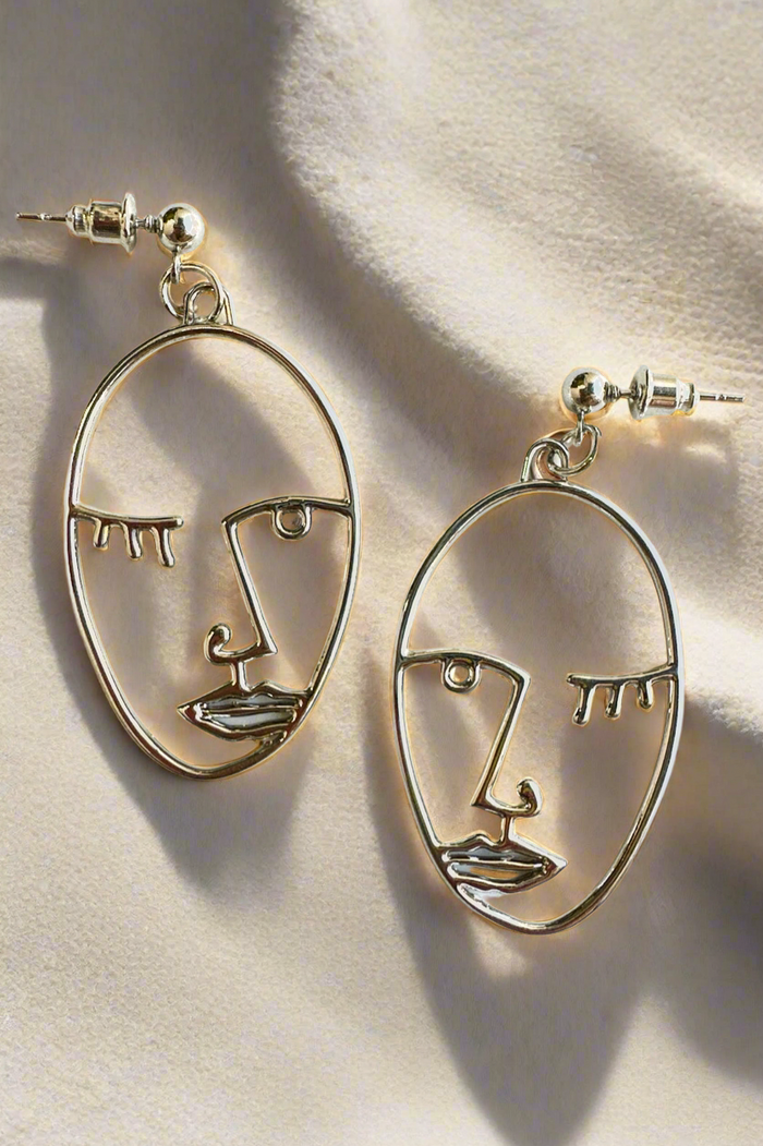 Hetley Earrings - Runway Goddess