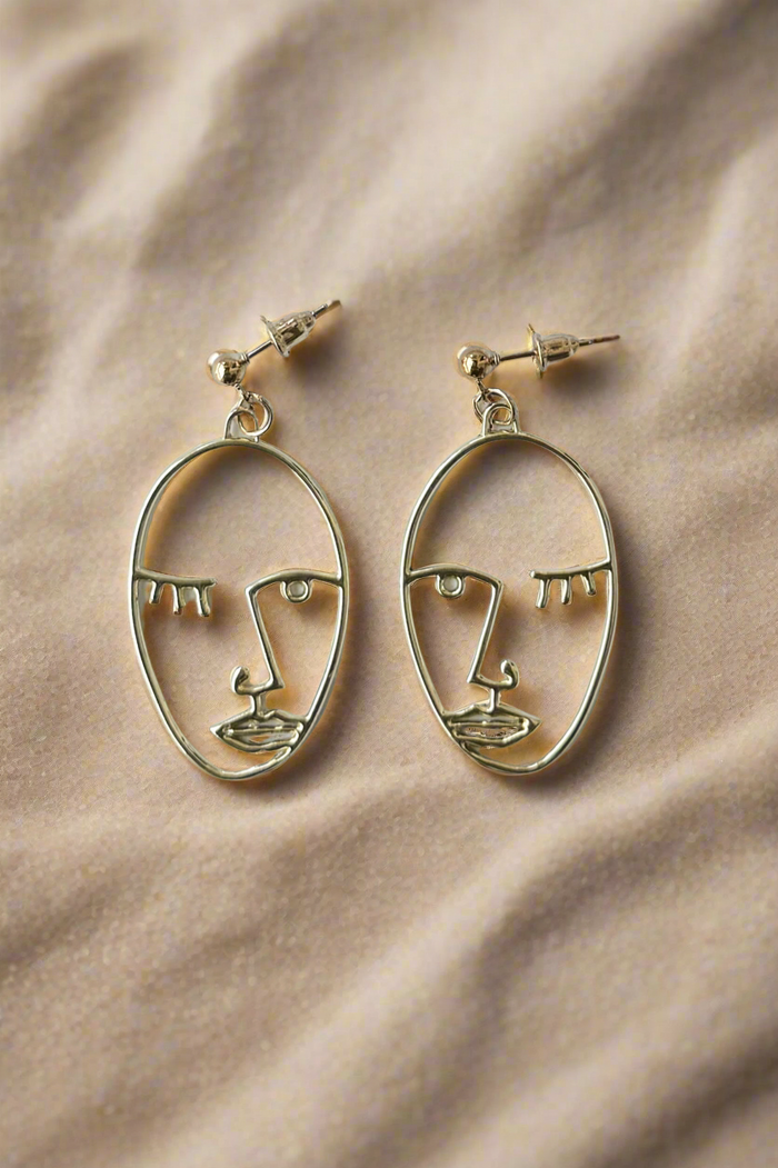 Hetley Earrings - Runway Goddess
