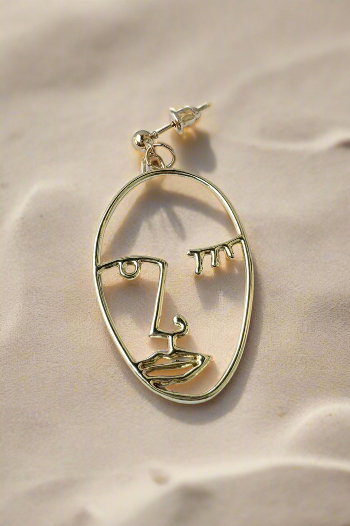 Hetley Earrings - Runway Goddess