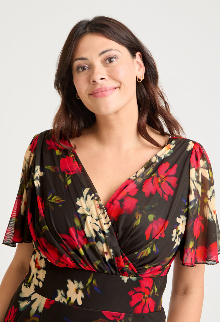 Isabelle Curve+ Float Sleeve Maxi Dress