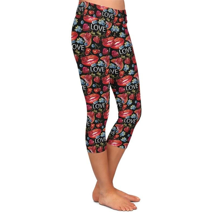Ladies 3D Love & Lips Printed Capri Leggings