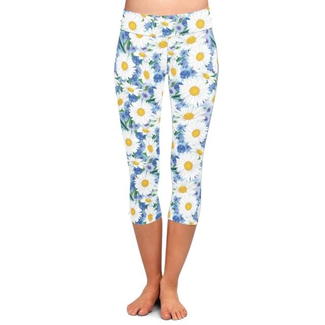 Ladies Beautiful Flowers Printed Capri Leggings