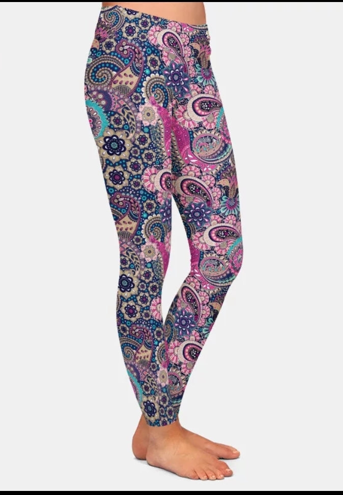 Ladies Beautiful Pastel Paisley Printed Leggings
