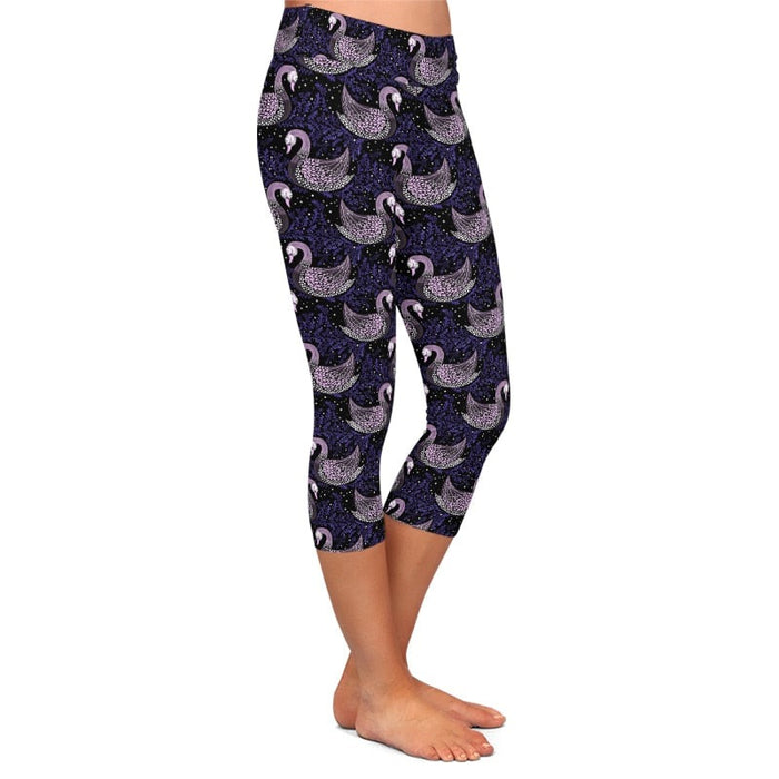 Ladies Beautiful Swan Design Capri Leggings