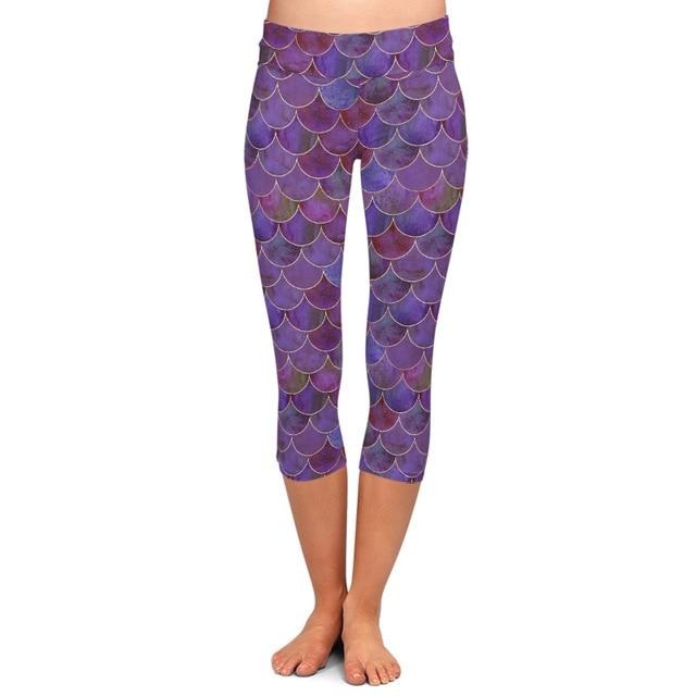 Ladies Gorgeous Pastel Fish Scales Printed Capri Leggings