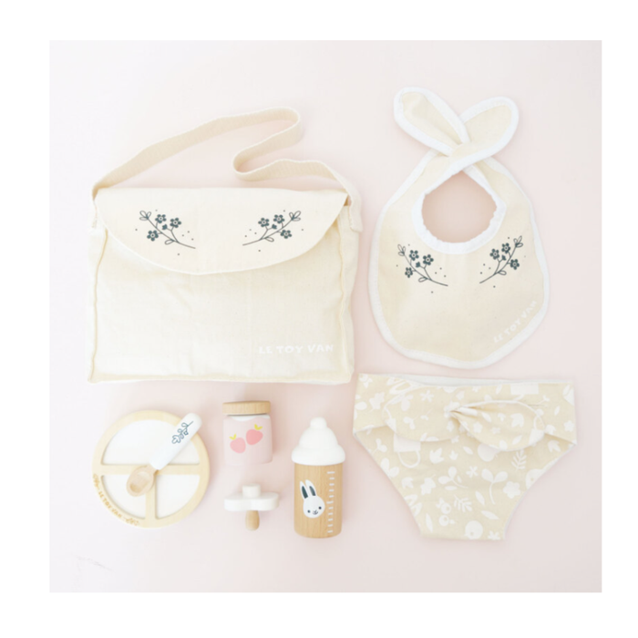 Le Toy Van Doll Nursing Set