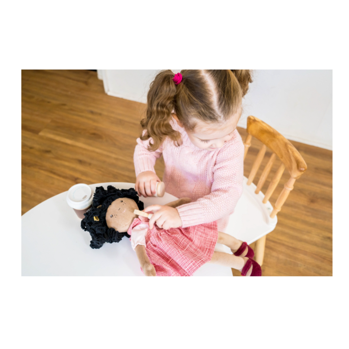 Le Toy Van Doll Nursing Set