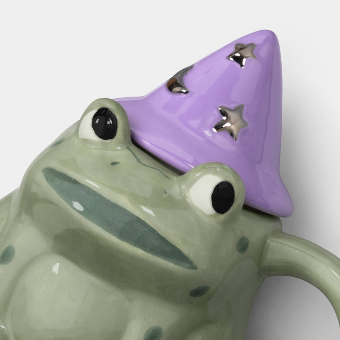 Vista adicional de la taza de rana Hyde and EEK! Boutique de 266 ml con tapa morada