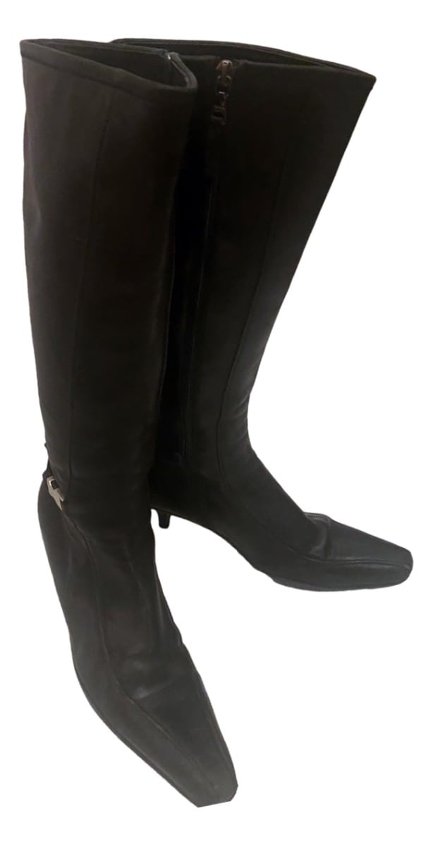 sc:/p/r/prada_black_leather_boots2_clipped_rev_1.jpg