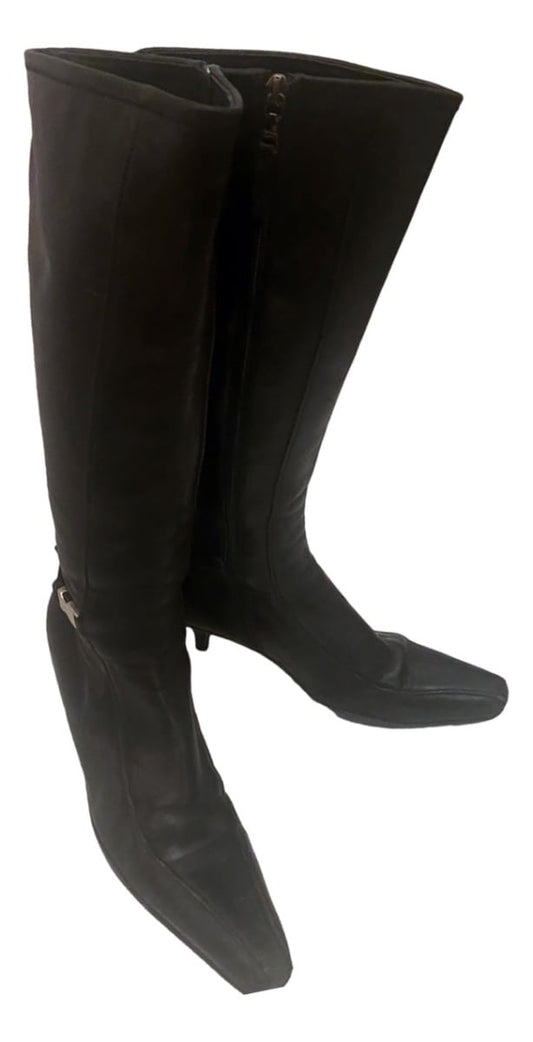sc:/p/r/prada_black_leather_boots2_clipped_rev_1.jpg
