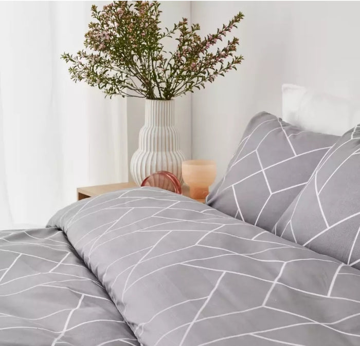 Queen Bed Geometric Quilt Cover Set - Grey