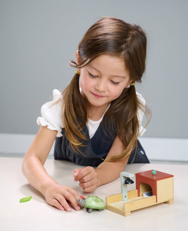 Tender Leaf Toys Dollhouse Tortoise Pet Set