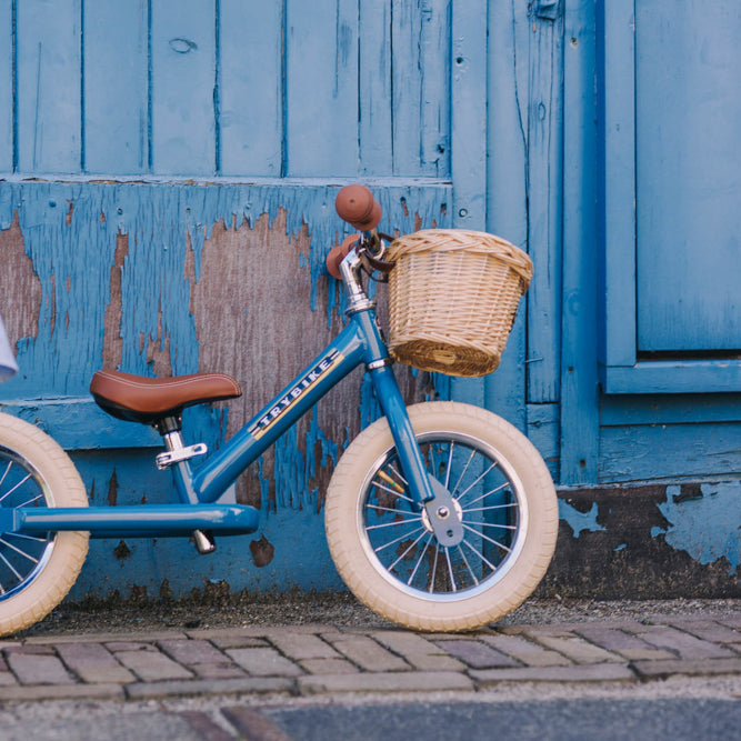 Trybike basket vintage woven design detail
