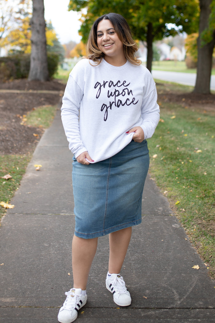 Ultra Soft* Grace Upon Grace Graphic Sweatshirt in Heather White