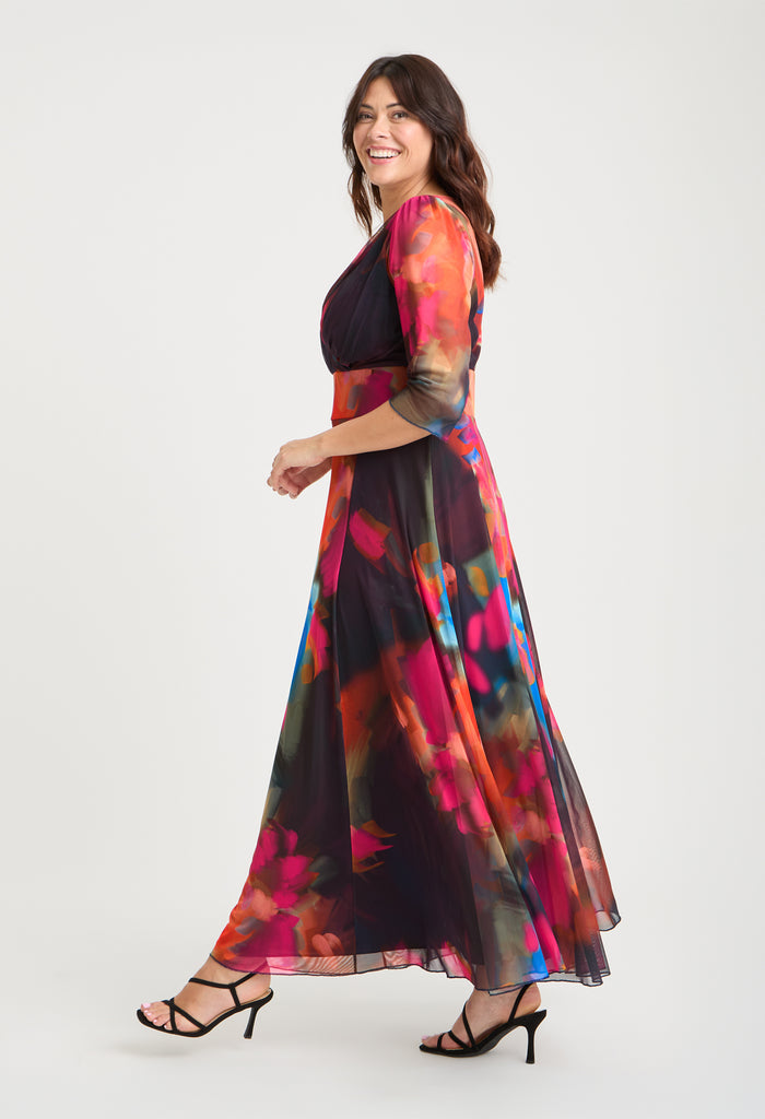 Verity Curve+ Maxi Dress
