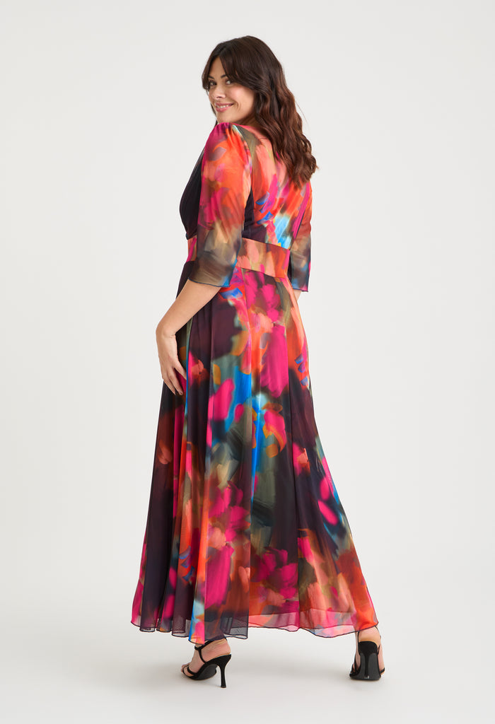 Verity Curve+ Maxi Dress