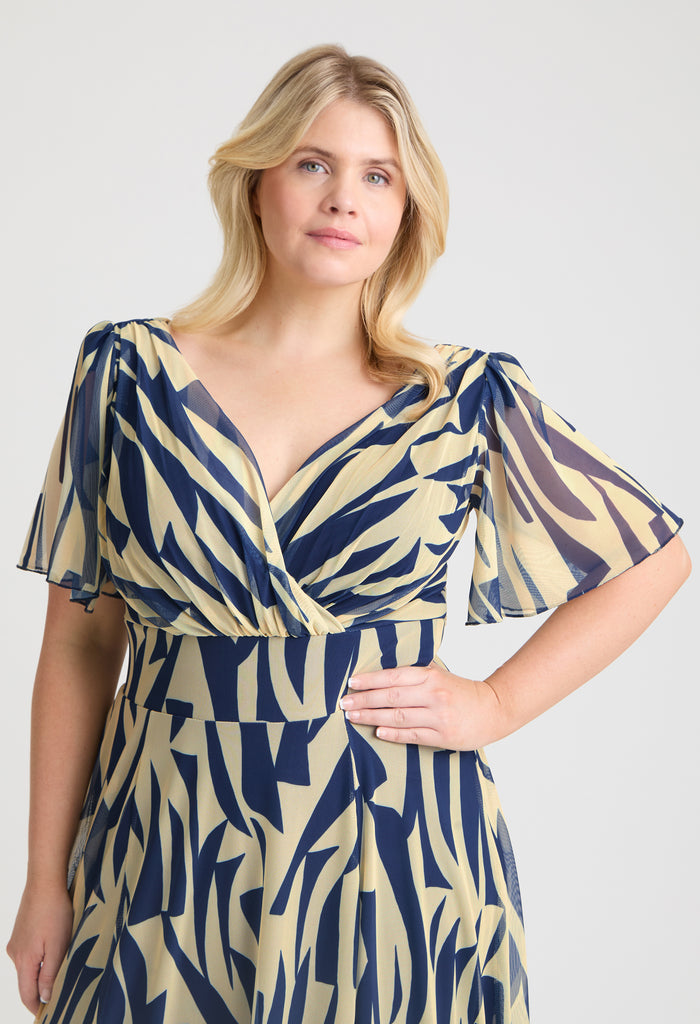 Victoria Angel Sleeve Mesh Midi Curve+ Dress
