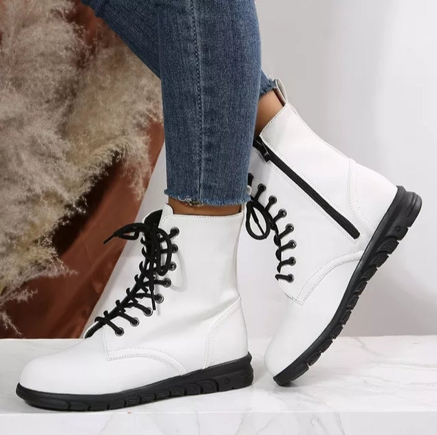 Womens Lovely Zip-Up Solid Coloured Boots